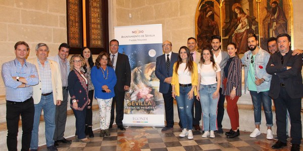 Sevillanas inspiradas en la Feria de Sevilla y el recuerdo a Rafael González-Serna protagonizan el espectáculo previo al acto del Alumbrado de la Feria de 2019