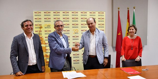 Entrega de tres nuevos locales comerciales de Emvisesa en la zona de Tres Barrios-Amate