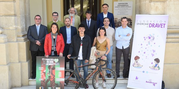 700 deportistas participan en el Duatlón de Sevilla que la Cartuja acoge este domingo