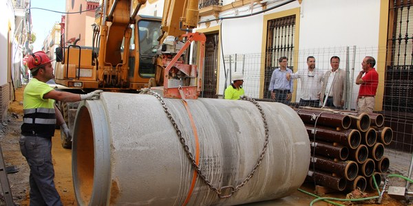 El Ayuntamiento aprueba el proyecto de reurbanización de la calle Becas que será más accesible y que incluye la renovación de redes, repavimentación y nuevo arbolado, con un presupuesto de más de 450.000 euros