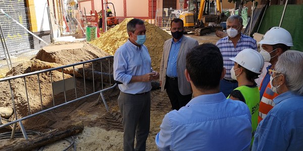 El Ayuntamiento avanza en las obras de reurbanización de Mateos Gago con el tramo de Virgen de los Reyes ya culminado y un nivel del 70 % en los trabajos de renovación de las redes de infraestructuras básicas de toda la calle