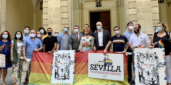 El Ayuntamiento conmemora el día del Orgullo LGTBI junto a representantes del movimiento asociativo