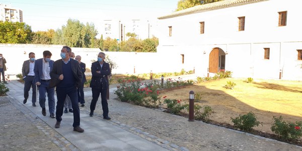 El Ayuntamiento convierte la restaurada Hacienda de Miraflores en un centro ambiental con departamentos de Emasesa, la Agencia Local de la Energía, una sede para la asociación Miguel Delibes y salas para usos múltiples