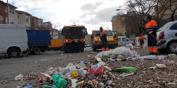 El Ayuntamiento de Sevilla avanza en el Plan para la Mejora del Hábitat Urbano del Polígono Sur y promoverá actuaciones conjuntas para reforzar la concienciación ciudadana