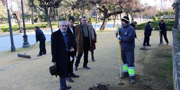 El Ayuntamiento de Sevilla pondrá en marcha un nuevo plan de empleo con la contratación de 121 trabajadores para limpieza y mantenimiento del Parque de María Luisa y los Jardines de las Delicias