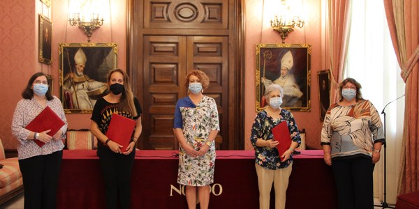 El Ayuntamiento refuerza su colaboración con tres entidades que luchan contra la prostitución y ayudan a las mujeres víctimas para propiciar su integración sociolaboral con una aportación de 28.000 euros