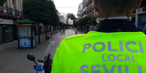 El Ayuntamiento despliega 125 patrullas de Policía Local y 24 voluntarios de Protección Civil para reforzar el control de parques, zonas verdes y espacios públicos
