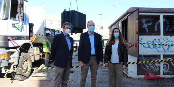 El Ayuntamiento destaca la colaboración con el Comisionado y Endesa para el refuerzo de la red de suministro eléctrico en el Polígono Sur y el trabajo de concienciación para evitar los enganches ilegales