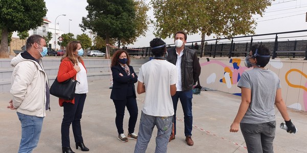 El Ayuntamiento difunde entre la juventud los Objetivos de Desarrollo Urbano Sostenible a través de grafitis en 16 colegios y espacios públicos de distintos barrios de la ciudad