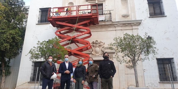 El Ayuntamiento ejecuta trabajos de conservación de la fachada de la Iglesia de San Hermenegildo