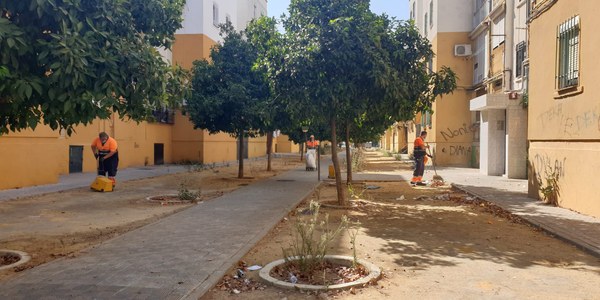 El Ayuntamiento ejecuta una nueva fase del plan integral de mejora del hábitat urbano en los barrios de Las Letanías y Antonio Machado con actuaciones especiales de limpieza, Zoosanitario y Parques y Jardines