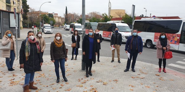 El Ayuntamiento impulsa la campaña ‘El bus de la Navidad’ y la promoción del comercio de proximidad en el Distrito Sur