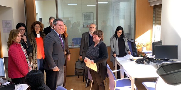 El Ayuntamiento impulsa una red de 11 centros de formación, orientación  e inserción laboral en los distritos a través del plan integra con 2,4 millones de presupuesto y un alcance potencial de más de 5.000 personas
