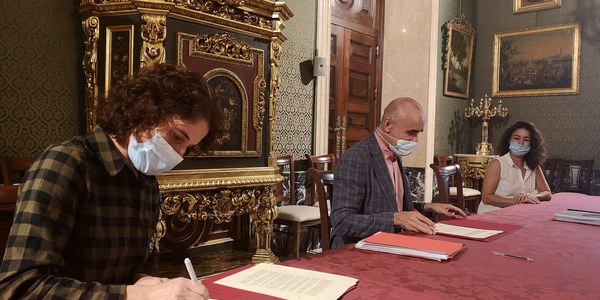 El Ayuntamiento invierte otros 150.000 euros para la construcción de dos ascensores en bloques de viviendas de Alcosa con graves problemas de accesibilidad