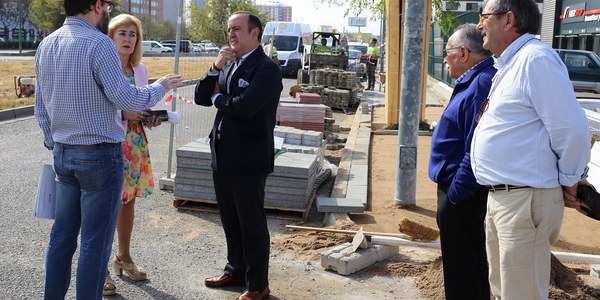 El Ayuntamiento licita un nuevo proyecto de inversión en el Parque Empresarial Calonge para reurbanizar los acerados de la calle Aviación con un presupuesto de casi 600.000 euros