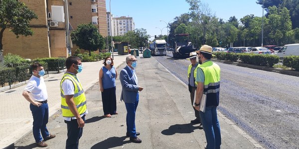 El Ayuntamiento reformará la glorieta de la calle San José de Palmete, en Cerro-Amate, para impulsar la actividad del parque empresarial La Negrilla y mejorar la movilidad en la barriada con 193.500 euros de presupuesto