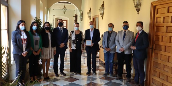 El Ayuntamiento refuerza la apuesta por la profesionalización en el sector del agua con la adhesión de Emasesa a la Alianza para la FP Dual