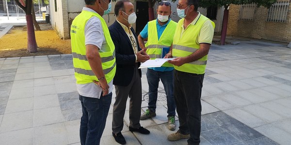 El Ayuntamiento ultima la segunda fase de los trabajos de reurbanización de la Plaza de la Debla en el Distrito San Pablo-Santa Justa