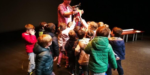El Ayuntamiento y la DGT completan el segundo proyecto de camino escolar seguro del CEIP Altos Colegios