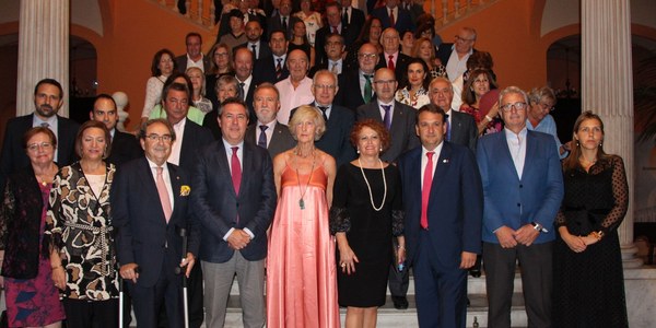 El Ayuntamiento y la Federación de Casas Regionales y Provinciales acuerdan suspender la celebración de su encuentro anual en la ciudad previsto para el mes de octubre