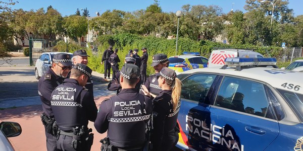 El Ayuntamiento y la Subdelegación del Gobierno ponen en marcha la comisaría adjunta de Policía Nacional y Local en el Polígono Sur