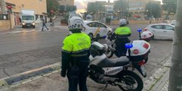 El dispositivo municipal contra la pandemia del COVID-19 contabiliza 149 denuncias por incumplir la orden de confinamiento o circular sin justificación y no registra cambios en Tussam pese a la vuelta parcial al trabajo