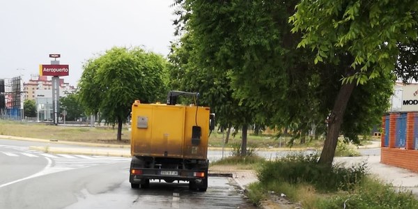 El dispositivo municipal pone en marcha planes de baldeo con desinfectante de los parques empresariales y suma 136 atenciones por caídas de personas mayores o dependientes en sus domicilios