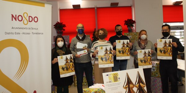 El Distrito Este-Alcosa-Torreblanca colabora con comerciantes y hosteleros de Sevilla Este en una campaña promocional destinada a incentivar el consumo en las fechas navideñas