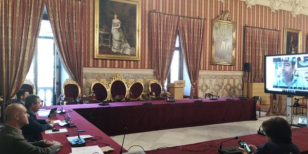 El gobierno aprueba el acuerdo que permite flexibilizar la normativa de terrazas de veladores cuando acabe el decreto de alarma y elaborará un protocolo técnico único para agilizar la respuesta a los hosteleros a partir de que Sevilla entre en nivel 1