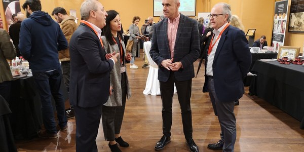 El Museo de Carruajes acoge hoy y mañana la feria gastronómica de proveedores para la hostelería y restauración ‘Sevilla de Picking’ con el respaldo del Ayuntamiento