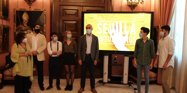 Estudiantes se incorporarán a los trabajos de elaboración del Plan8 de reactivación del turismo con el vídeo promocional ‘Sevilla en tus manos’ sobre el patrimonio de la ciudad grabado durante el confinamiento