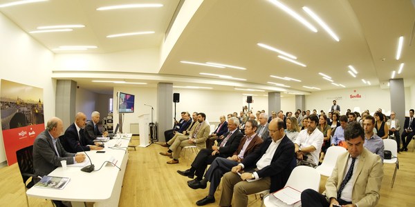 Expertos abogan por generalizar la innovación y las nuevas tecnologías para la gestión de datos en tiempo real y su empleo en la seguridad sanitaria para reforzar Sevilla como destino turístico inteligente