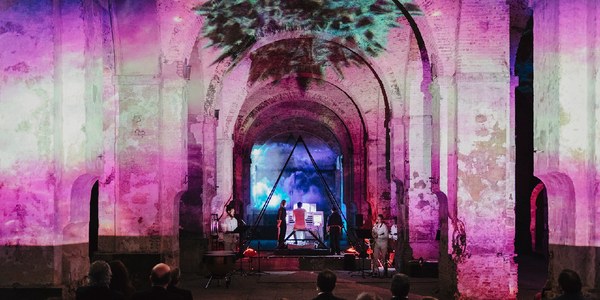 La antigua consola del órgano de la Catedral protagoniza la experiencia músico-visual ‘Prometheum, la luz de las artes’