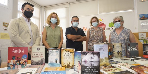 La Red Municipal de Bibliotecas recibe una donación de libros de la Fundación José Manuel Lara
