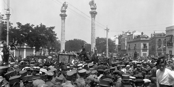 La sala virtual de exposiciones del Ayuntamiento muestra la Sevilla del siglo XX en imágenes