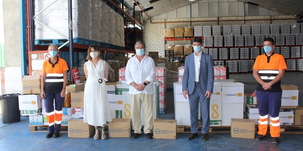 Lipasam hace entrega a la Fundación Banco de Alimentos de Sevilla de 2.340 kilos de alimentos aportados por los trabajadores de la empresa municipal de la limpieza