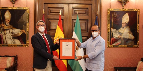 Mercasevilla recibe el certificado AENOR que avala las medidas y  los protocolos adoptados en sus instalaciones para luchar          contra la COVID-19