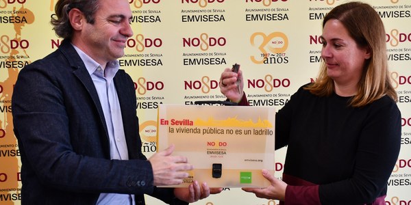 Emvisesa concede un piso en alquiler para acogimiento familiar a la asociación Humanos con Recursos, alcanzando las 39 viviendas cedidas a entidades sin ánimo de lucro