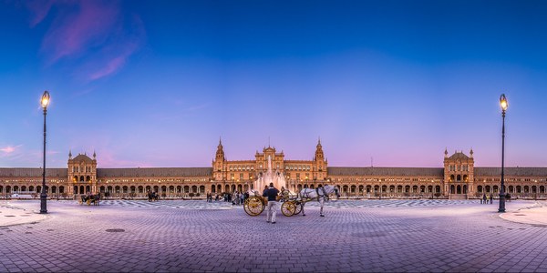 Sevilla se suma al Día Internacional Síndrome de Dravet con la iluminación en morado de la Glorieta Juan de Austria y la fuente de la Plaza España