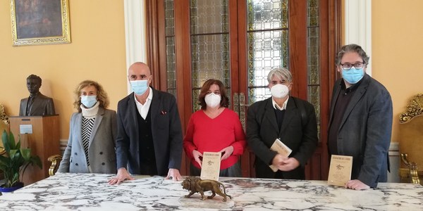 Ve la luz ‘Cuentos de Libro’, antología auspiciada por la Asociación de Amigos del Libro Antiguo de Sevilla y el ICAS