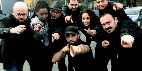 ‘Veraneo en la City’ lleva el baile de El Mistela al Distrito Este-Alcosa-Torreblanca