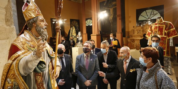 Arranca la exposición de arte sacro ‘Sevilla Fecit-21’ con una selección de la producción reciente de arte sacro de la ciudad en el marco del programa de actividades para la Cuaresma y la Semana Santa y del apoyo municipal a sectores afectados por la suspensión de procesiones