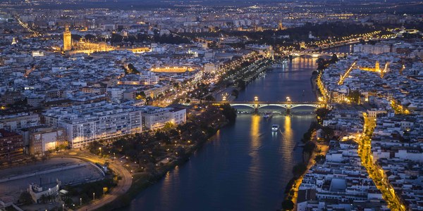 El Ayuntamiento aplazará aquellas actividades de apoyo a sectores económicos que puedan ser incompatibles con la entrada de Sevilla en el nivel 3 de alerta sanitaria