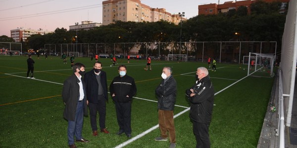 El Ayuntamiento concluye las obras y pone en servicio un nuevo campo de fútbol de césped artificial del Centro Deportivo Andalucía Este