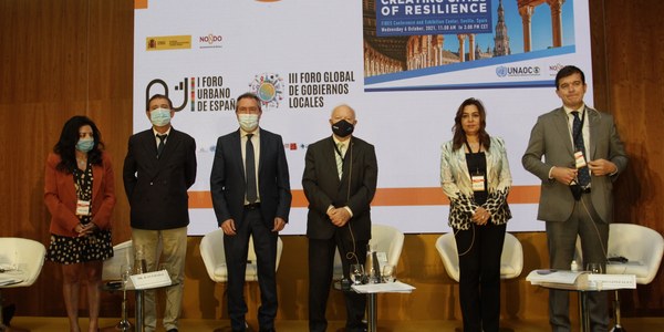 El alcalde destaca la rehabilitación de vivienda y edificios públicos, la innovación, la movilidad sostenible y las transformaciones urbanas como ejes para acelerar en Sevilla la lucha contra el cambio climático