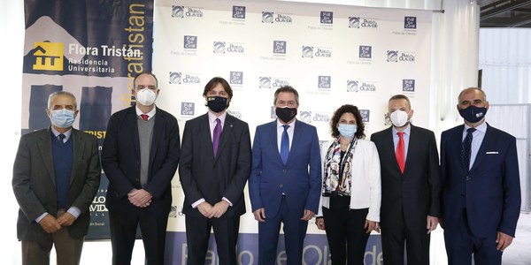 El alcalde participa en el XVII aniversario de la Residencia Universitaria Flora Tristán ubicada en el Polígono Sur