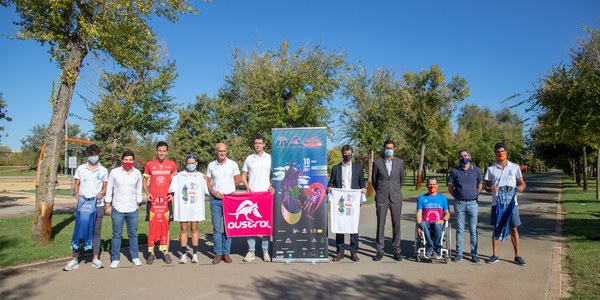 El Austral Triatlón de Sevilla propone diferentes distancias para 1.400 deportistas en Triana y La Cartuja
