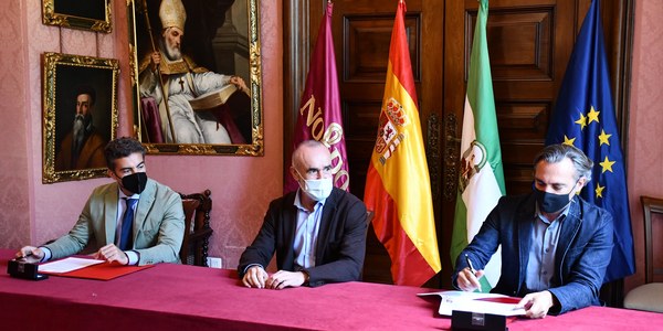 El Ayuntamiento, a través de Emvisesa, y el Colegio de Aparejadores refuerzan su colaboración con la firma de un nuevo convenio para  actividades de asesoramiento, divulgación y formación