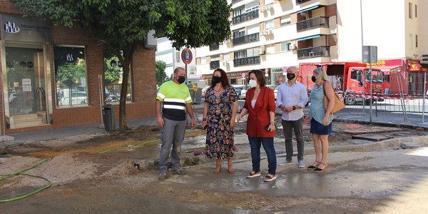 El Ayuntamiento acomete la reordenación de la calle Ardilla en el Distrito Triana con el objetivo de mejorar la accesibilidad y el tránsito peatonal y reorganizar las plazas de estacionamiento