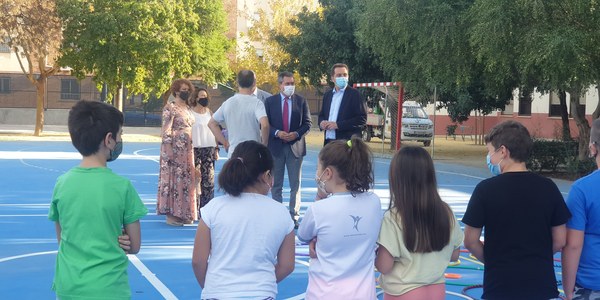 El Ayuntamiento aprueba inversiones por un importe de 400.000 euros en tres colegios de los distritos Cerro Amate, Bellavista-la Palmera y Este-Alcosa-Torreblanca